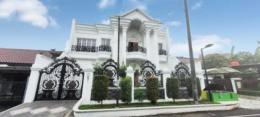 Y287D Rumah Megah Klasik  Billymoon Pondok Kelapa Jakarta Timur