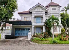 Rumah American Classic 2 Lt Murah Pakuwon City