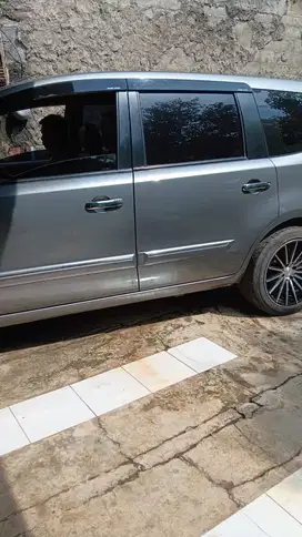 Nissan Grand livina 2010 Bensin
