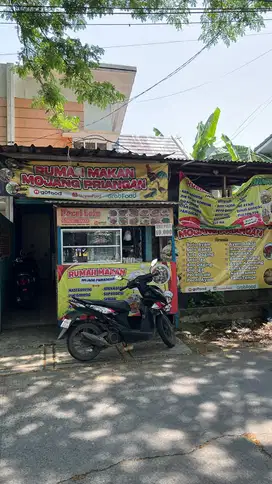Dijual Rumah Tinggal Lokasi Strategis Bisa Untuk Usaha