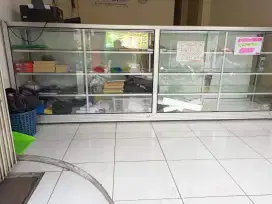 Etalase kaca panjang 2 Meter