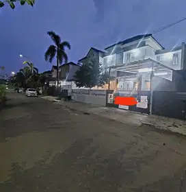 Serpong Park BSD Rumah Baru 2 Lantai Siap Huni 2,2 M Nego