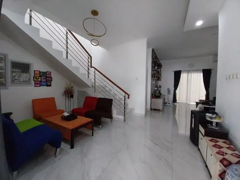 DIJUAL. RUMAH MEWAH KULDESAK DI CLUSTER BARU KOTA WISATA, SIAP HUNI