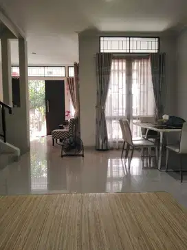 DIJUAL RUMAH DI CLUSTER BARU KOTA WISATA, HARGA MURAH