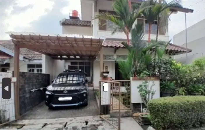 Rumah 2 Lantai Bagus di Villa Delima. Semi Furnished.
