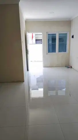 JUAL MURAH Rumah strategis dekat Mainroad SHM di Kopo Permai 2