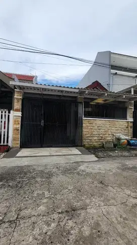 Dijual Rumah cantik minimalis Babatan Pantai Utara