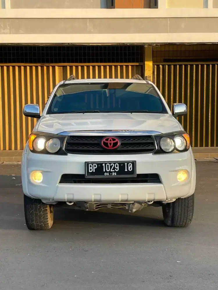 TOYOTA FORTUNER G LUXURY AUTO PAJAK HIDUP STNK BPKB LENGKAP PRIBADI