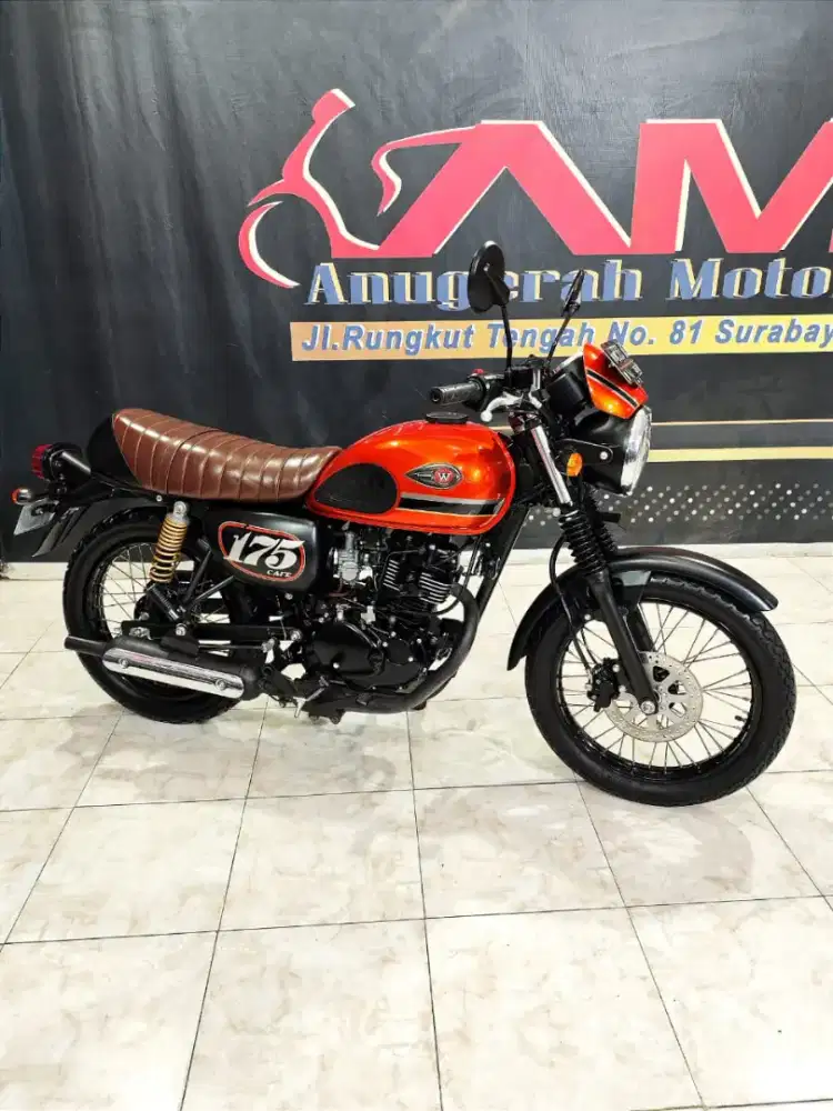 DP 5jt an Kawasaki W175 Cafe Reg 2022 orens odo 2rb siap riding