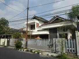 Dijual Rumah Dharmahusada Indah Barat