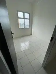 GREEN PRAMUKA 2 KAMAR KOSONG ATAS MALL TAHUNAN