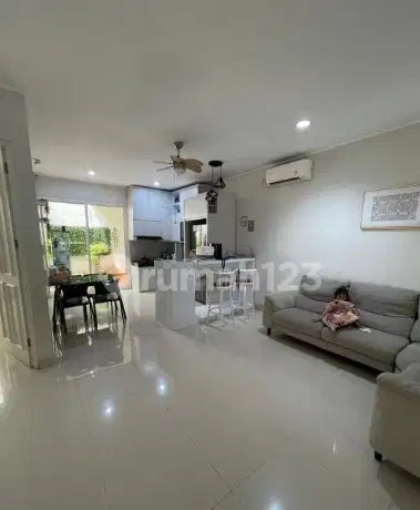 Rumah 2 Lantai Bagus di Cluster Alden Pinewood , Tangerang