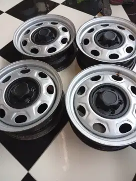 Velg kaleng 15 oem taruna pcd 5x114 innova granmax crv terios