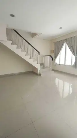 DISEWA RUMAH VOLLENDEM PANTAI INDAH KAPUK
