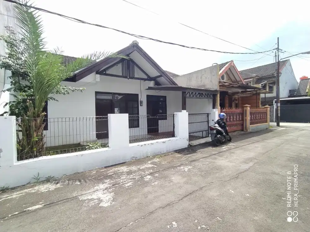 Dijual rumah di komplek ciwastra kodya