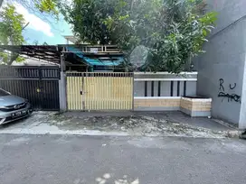 Rumah Jagakarsa Jual Cepat Tanah Luas Dekat Tol Simatupang