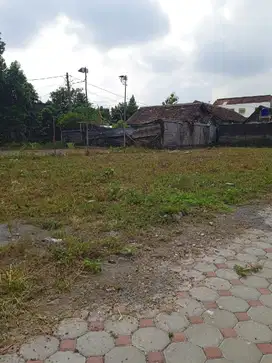 Tanah Strategis Dekat Jl. Mushola Berbah Selatan Amplaz Ambarukmo