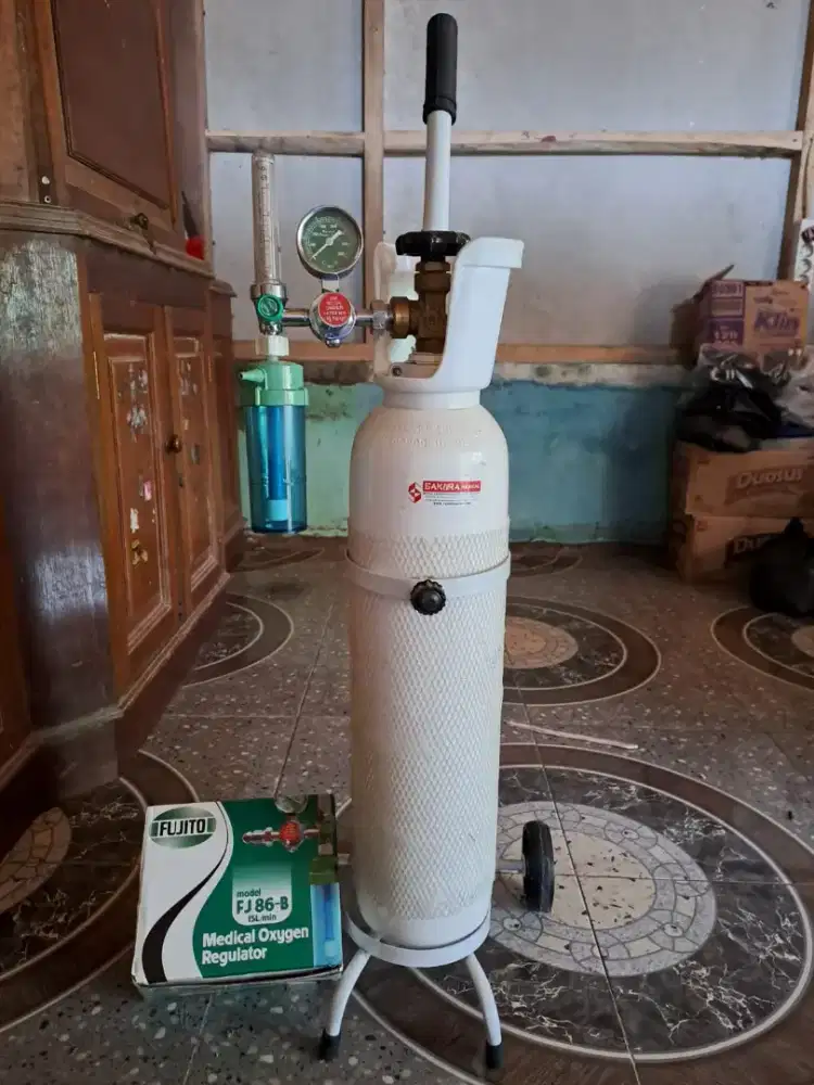 Tabung oksigen kesehatan