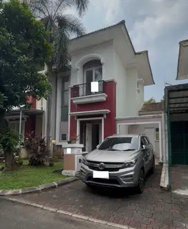 Dijual Rumah 2 Lantai di Cluster Crystal Gading Serpong, Tangerang