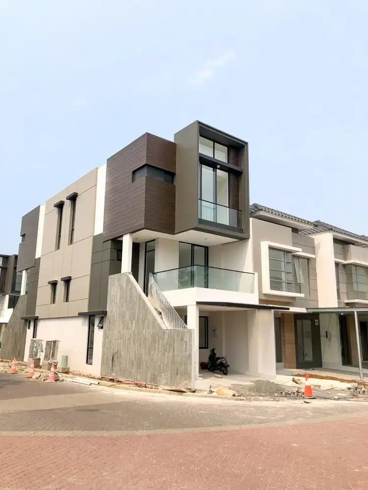 Dijual Rumah Golf Island PIK 5x15 Hoek 3 Lantai