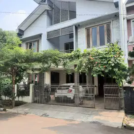 Rumah di Bintaro Sektor 9, Dalam Komplek Besar Bebas Banjir