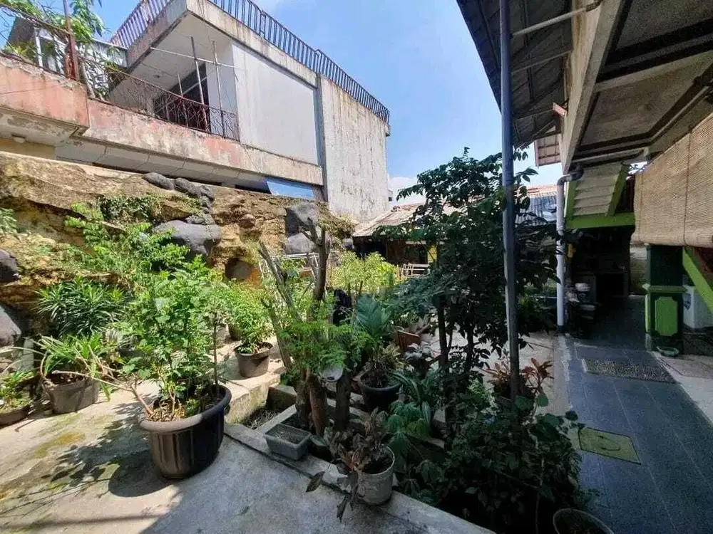 Rumah layung sariRumah Layungsari  Lb 400 m2 Lebar muka 14 mtr Kt 6 Km