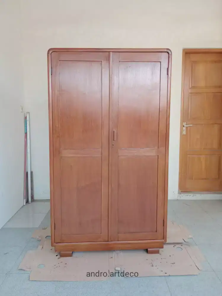 Lemari pakaian jadul 2 pintu