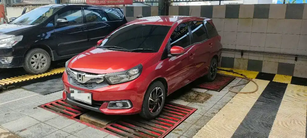 Mobilio E Prestige Matic KM 47 ribuan