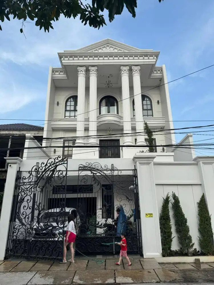 Dijual rumah mewah bangunan baru di Sukapura Jakarta Utara