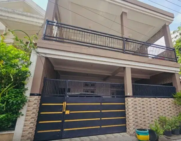 Dijual Rumah Dua Lantai Murah Terjangkau di Tegalsari - Surabaya