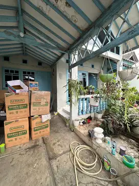 Dijual rumah lt.150m di Villa Melati Mas hg 1,8 M