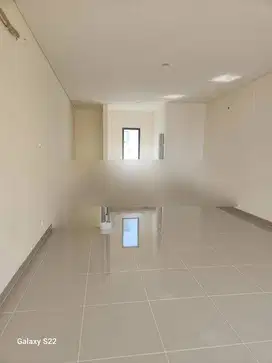 Ruko 2 lantai di daerah ramai luas tanah 54m kondisi baru