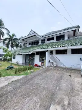 DIJUAL RUMAH MEWAH TERAWAT SIAP HUNI  DI GREEN GARDEN JAKARTA