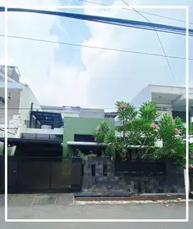 Rumah FURNISH Duren Sawit (4KT) Luas 190 m2 Jakarta