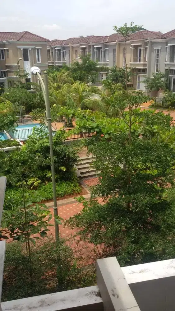 DIJUAL RUMAH HOOK -  Elista Village Gading Serpong