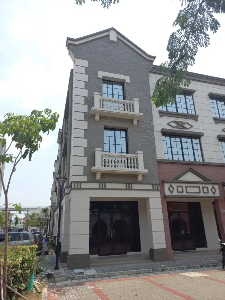 Ruko Hoek Pantai Indah Kapuk 2