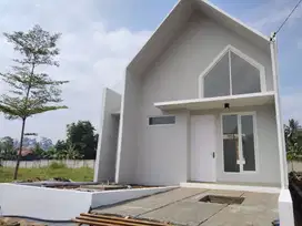 Rumah Hade di Padalarang dkt Kota Baru Parahyangan IKEA Tol Stasiun