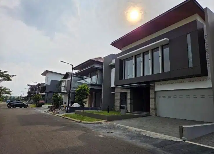 Rumah Luas di Summarecon Bandung dkt Tol Gedebage Al Azhar ITB