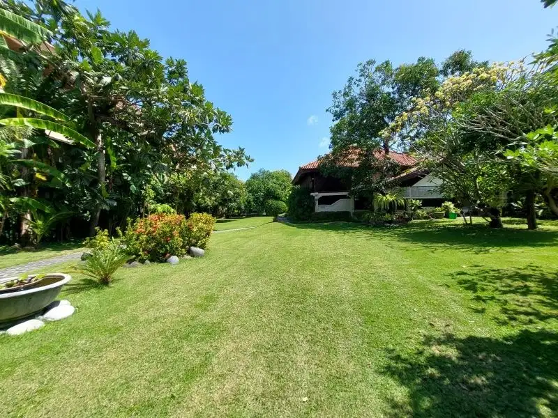 Tanah Premium Bonus Bangunan Seminyak Badung Bali