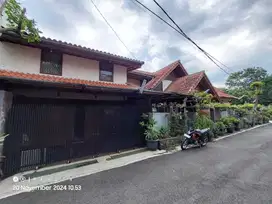 DIJUAL RUMAH HOOK KLASIK CIGADUNG DAGO BANDUNG Strategis Harga Nego