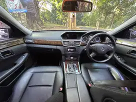 Mercedes-Benz E200 2010 Bensin