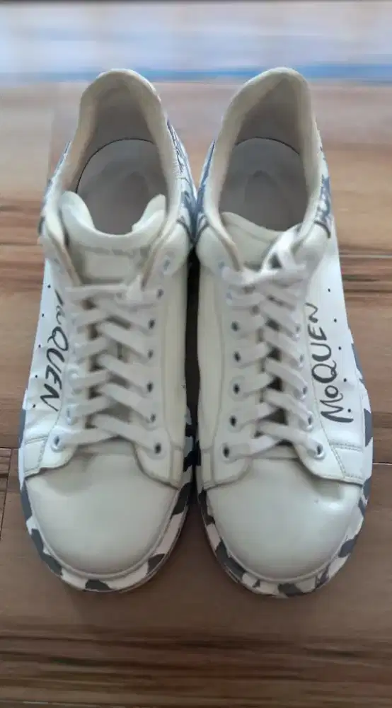 SEPATU ALEXANDER MCQUEEN MADE IN ITALY