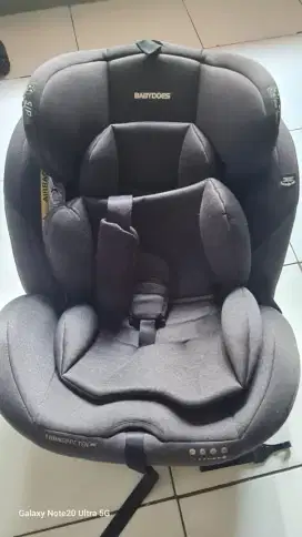 carseat/tempt duduk bayi di mobil