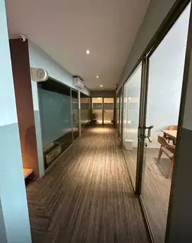 Gedung / Ruang Usaha Pluit Timur Boulevard (600m)