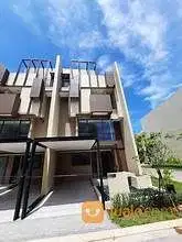 DIJUAL RUMAH SIAP HUNI 3 LANTAI DESIGN MODERN DI BSD, SERPONG