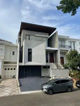 Rumah Brand New 5 kamar Cluster Aristoteles, Gading Serpong