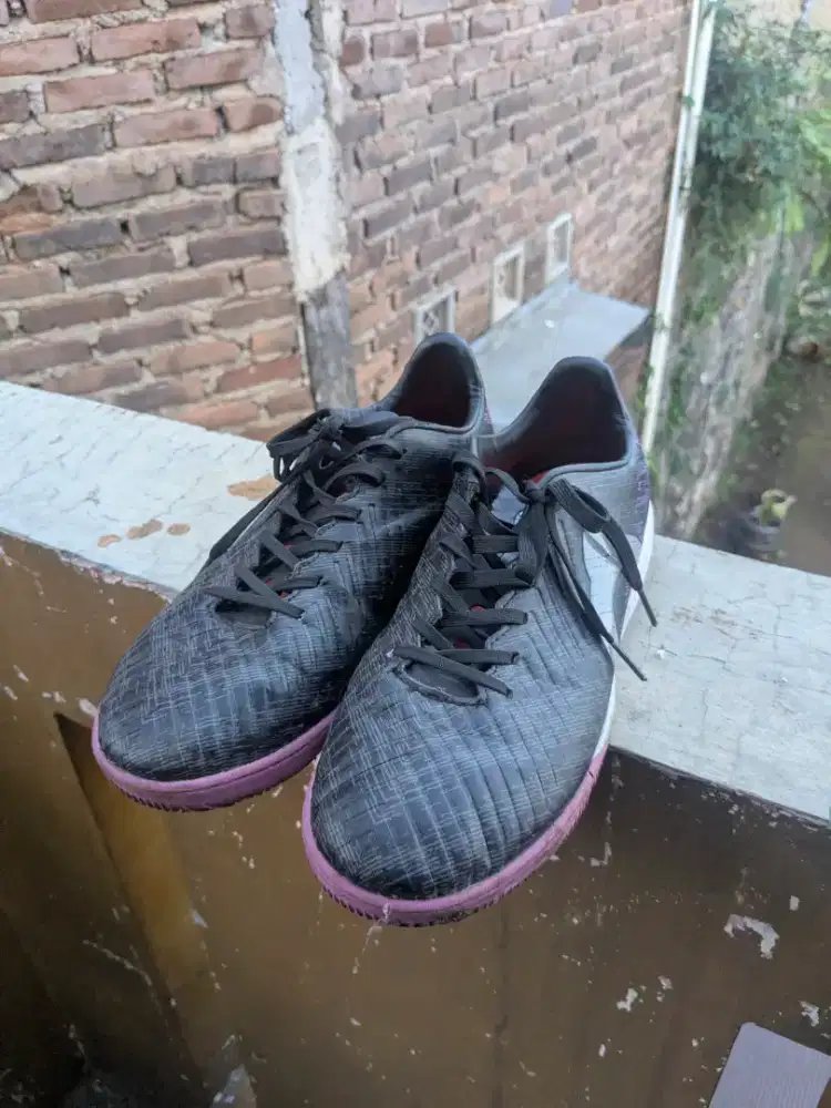 Sepatu Futsal Ortus Eight
