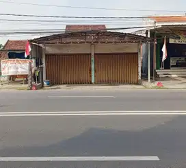 Dijual usaha jalan raya di Menganti di Gresik