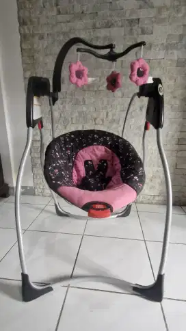 Graco baby swing and bouncer / ayunan bayi