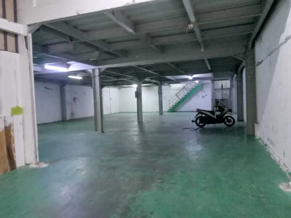 Disewakan gudang 2 lantai, pergudangan lio baru, batu ceper